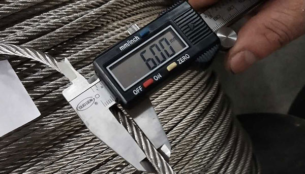 鋼卷吊帶平時(shí)如何維護(hù)？How to maintain the steel coil sling?